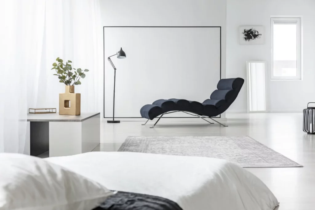 reforma integral en sants , habitación espaciosa con diván